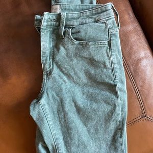 Universal thread womens jeans.